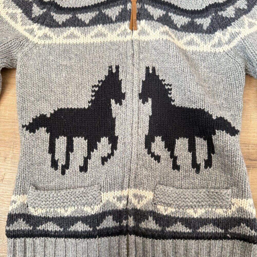 Aritzia TNA Sea to Sky Cowichan Cardigan Sweater Horse Motif Lambswool Skijor S - Picture 9 of 10